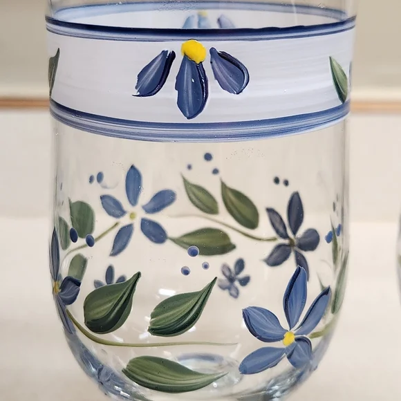 3 VTG Hand-Painted Floral Goblets– Blue And White Floral - Picture 5 of 10